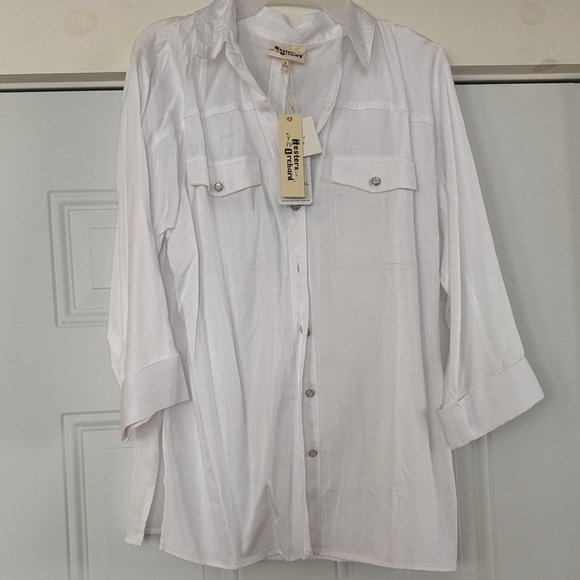 Hester & Orchard Tops - Women's White Oversized Button-Down Shirt